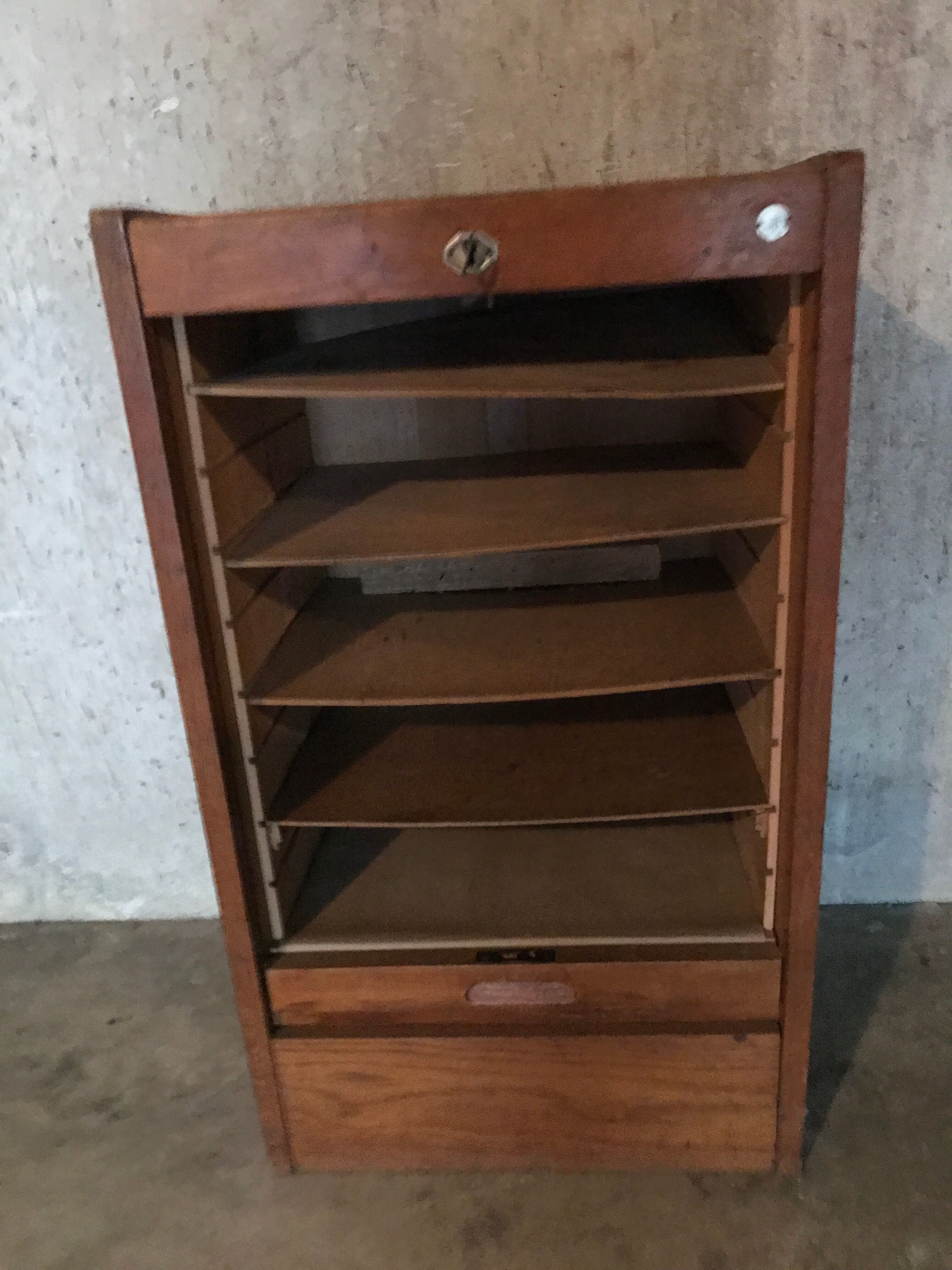 Small curtain-made sorter furniture