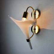Applique fleur de lys blanche, verre de murano, Italie, 1970