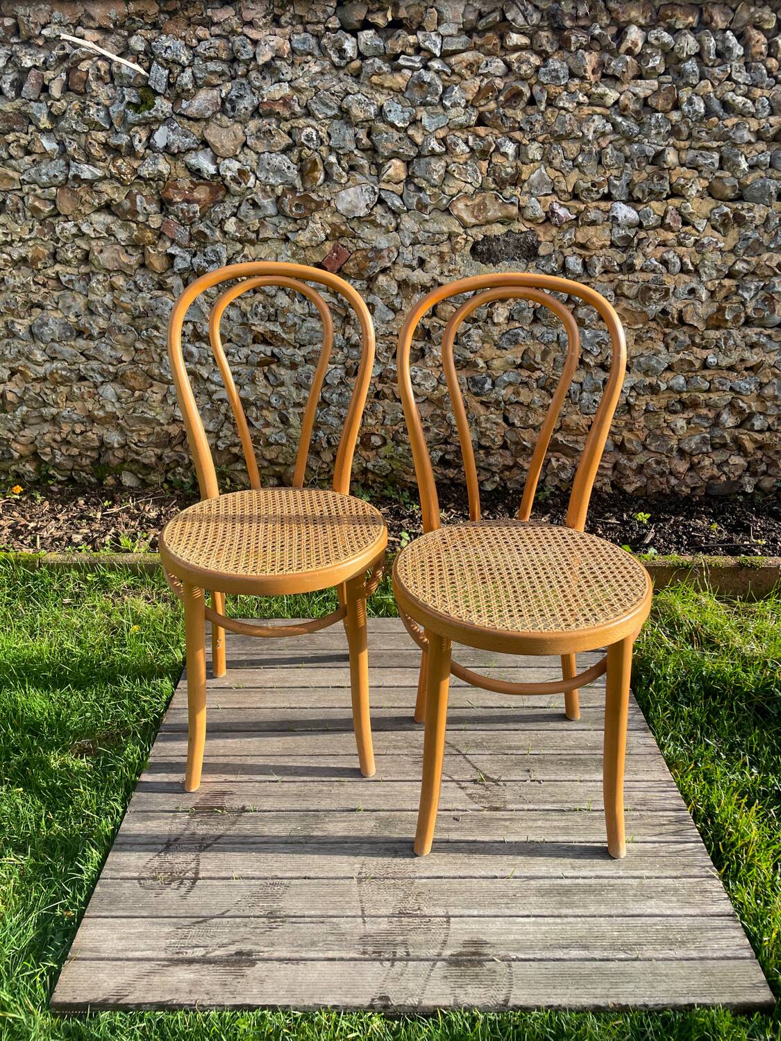Paire de chaises bistrot bois clair