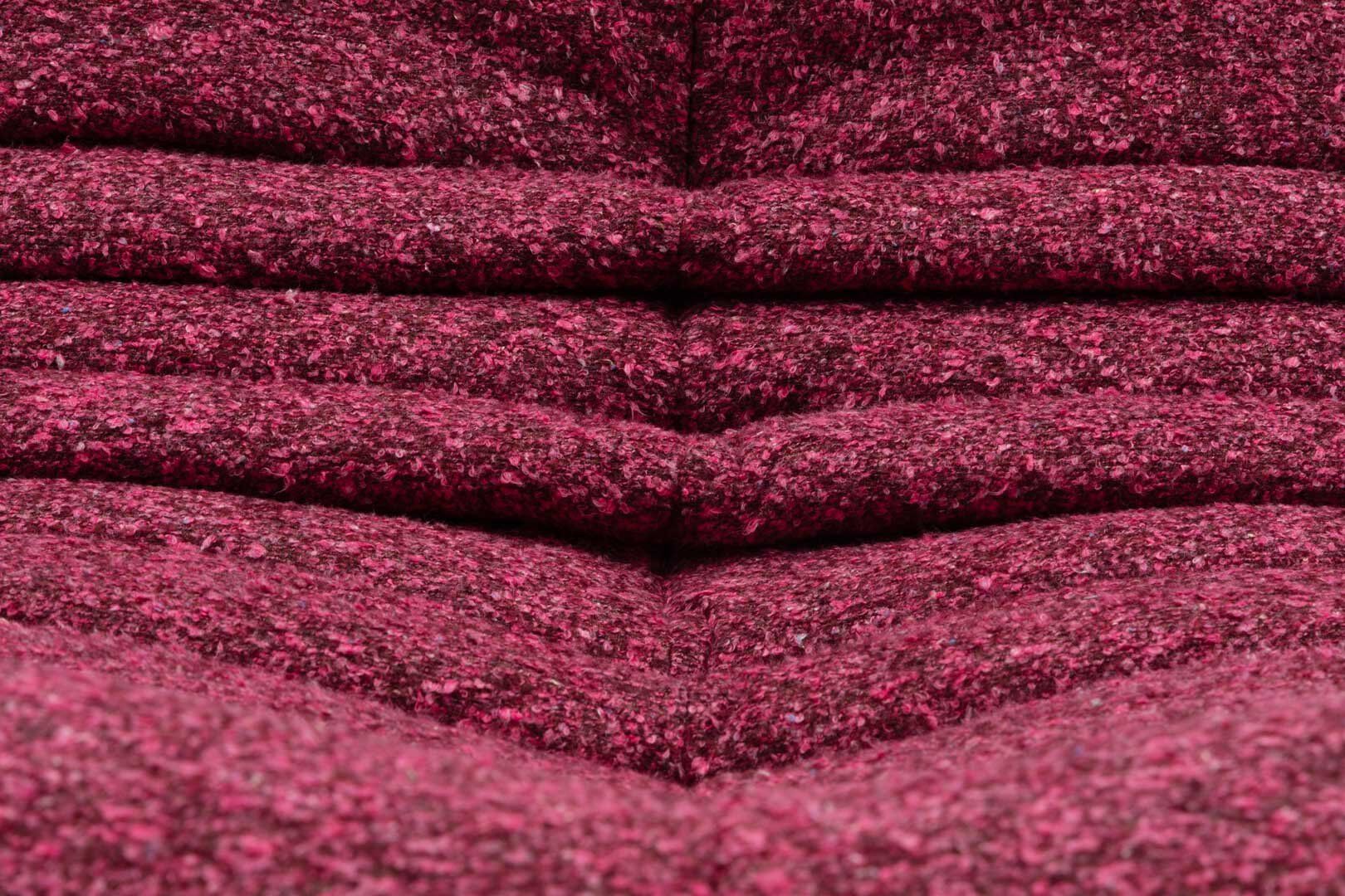 Canapé trois places Togo en bouclé bordeaux par Michel Ducaroy pour Ligne Roset
