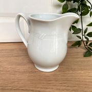 Pot à lait en porcelaine