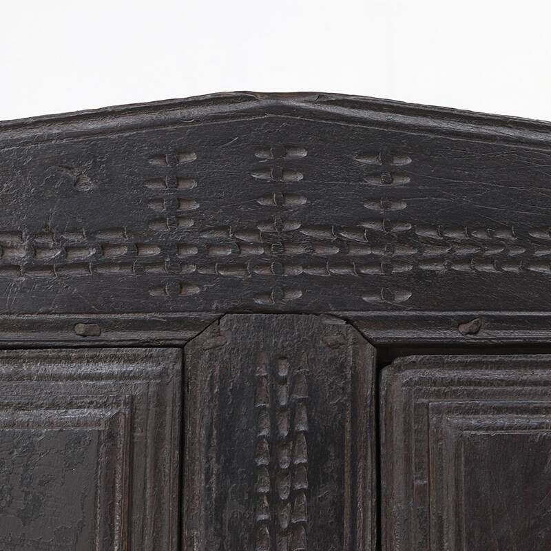 Cabinet de ferme rustique primitif espagnol du XVIIe siècle en chêne