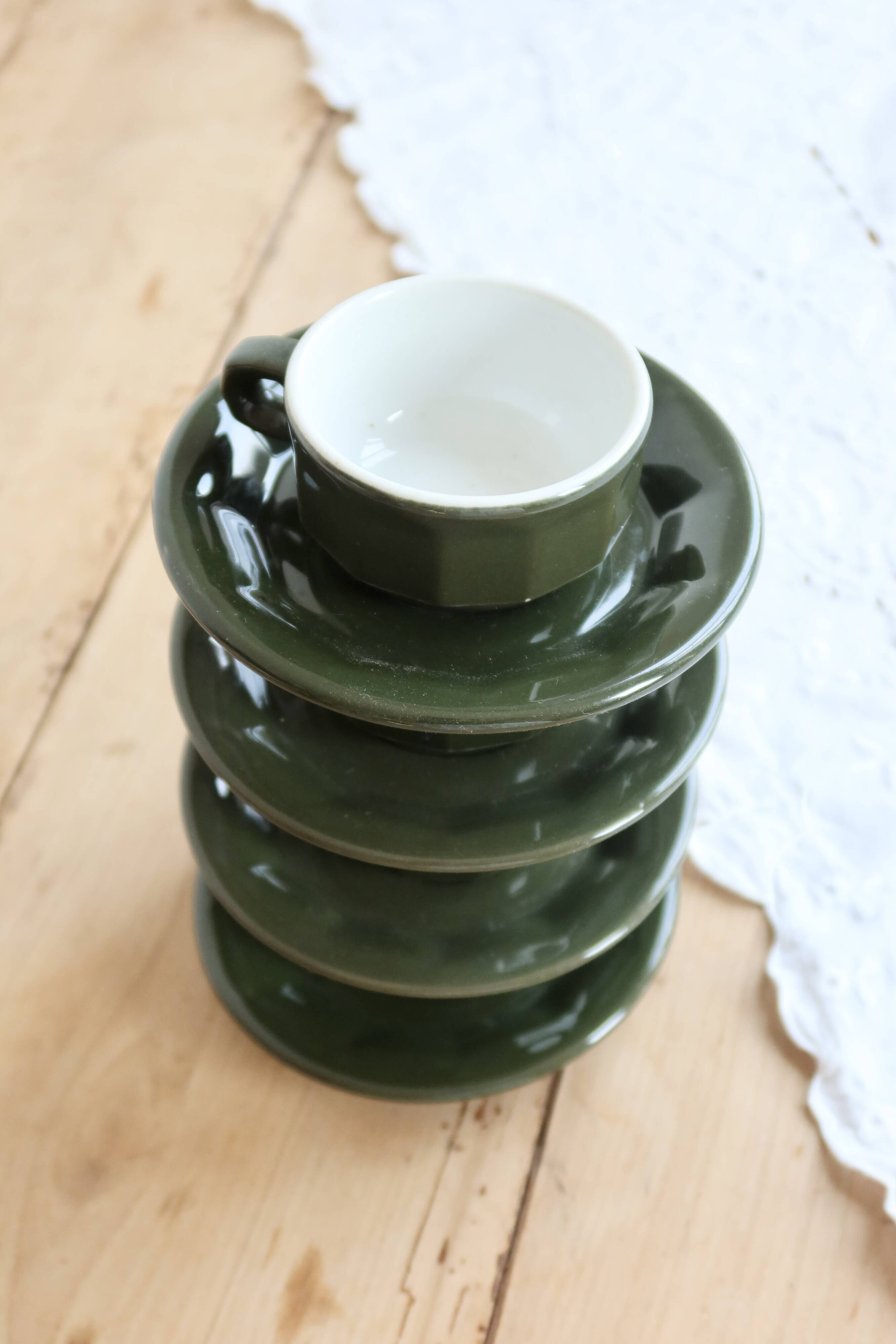 4 tasses à café bistrot vintage avec soucoupes