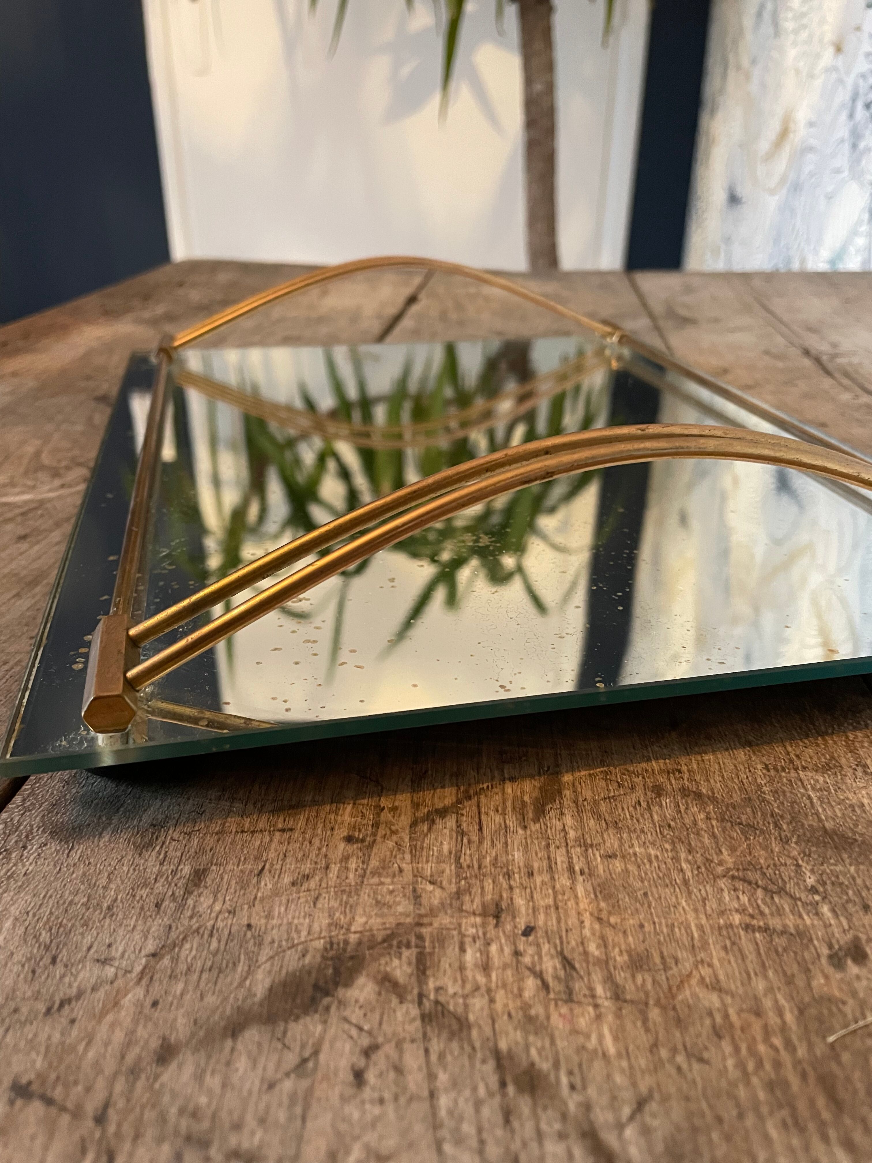 Mirror tray