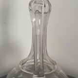 Carafe en verre taillé