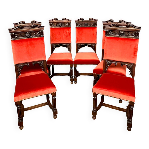 Ensemble de 6 chaises de style Néo-Gothique.
