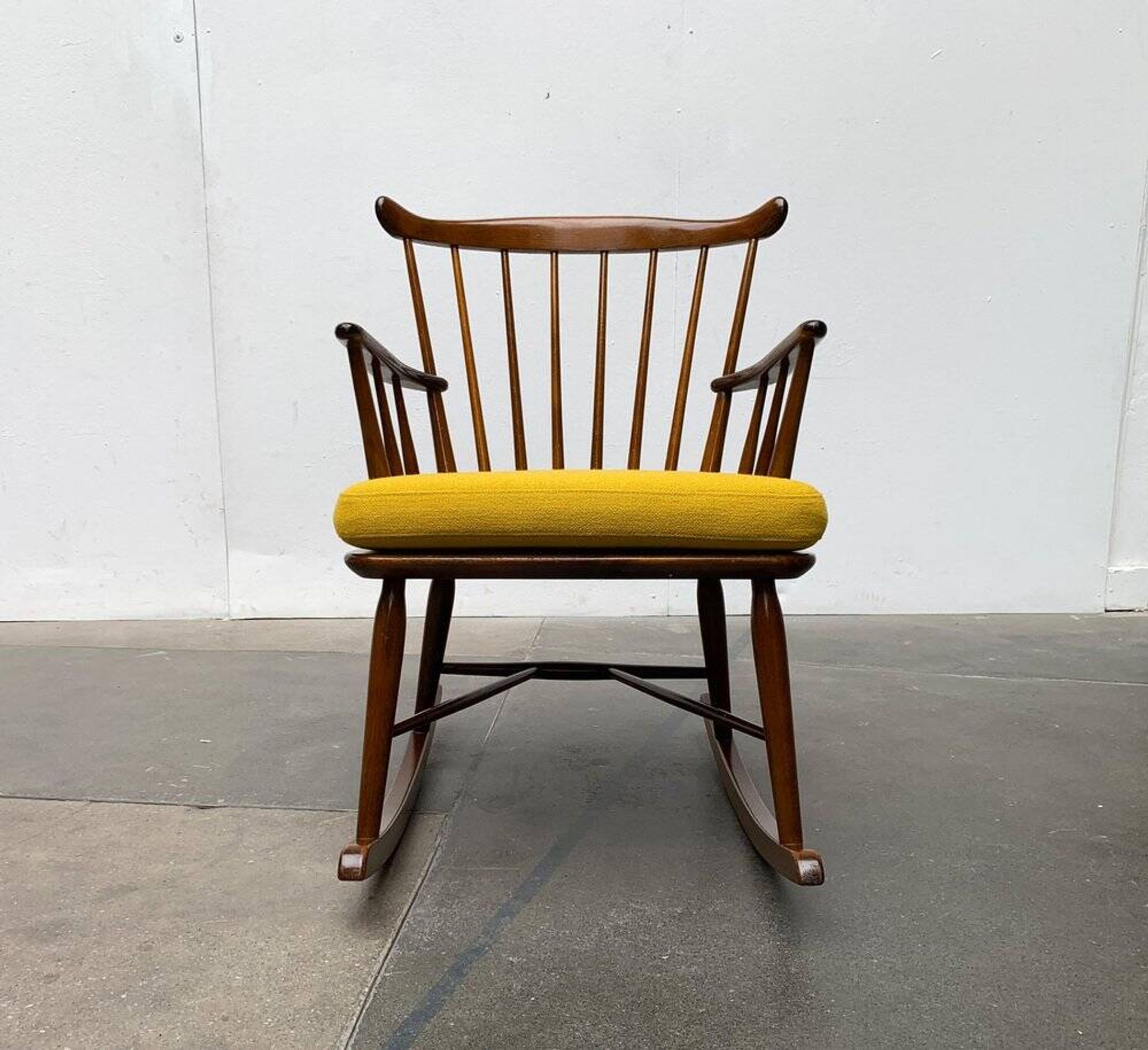Mid-century rocking chair with new Kvadrat cushion by Børge Mogensen for FDB Møbler, 1960s.