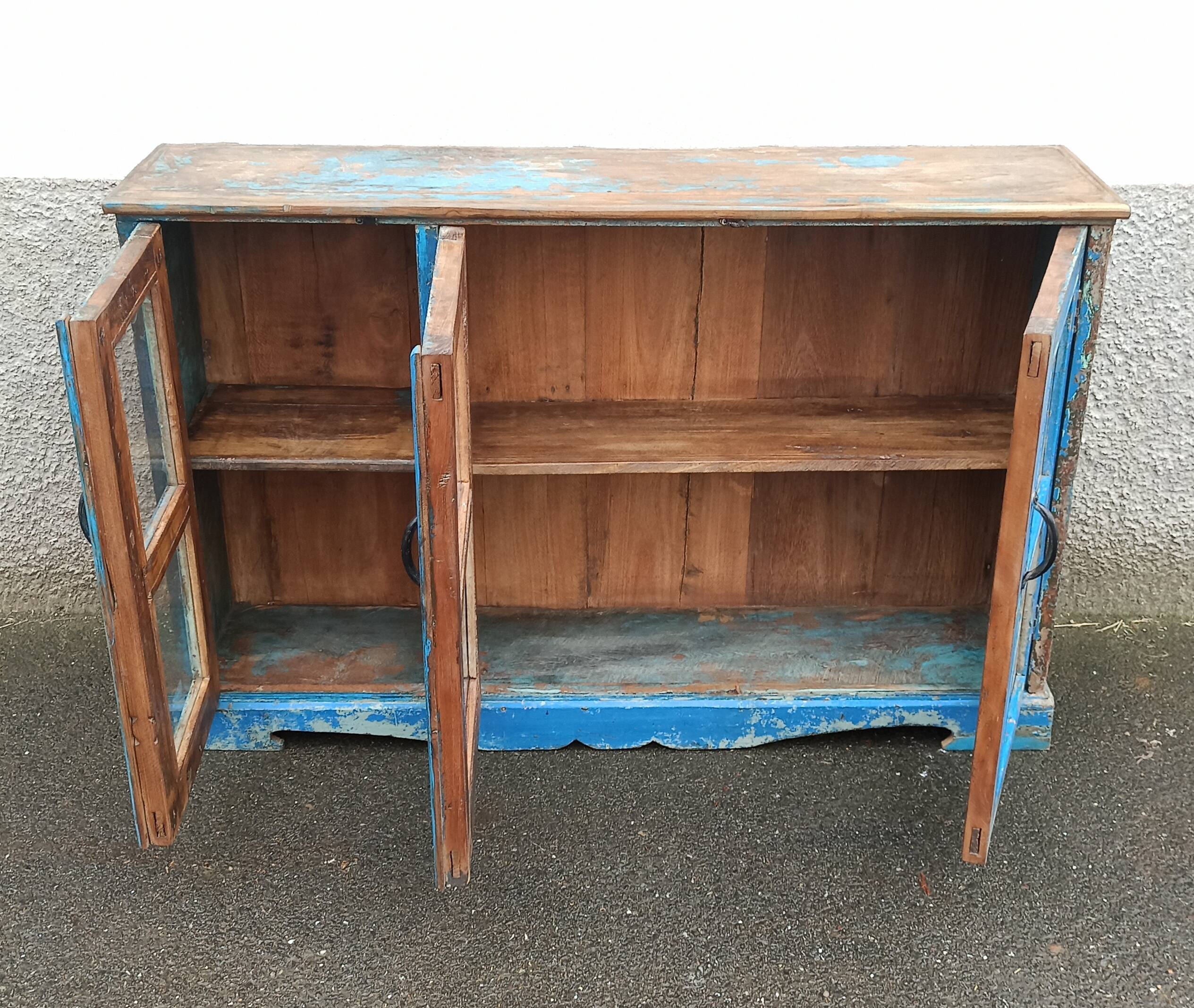 Small wooden display buffet