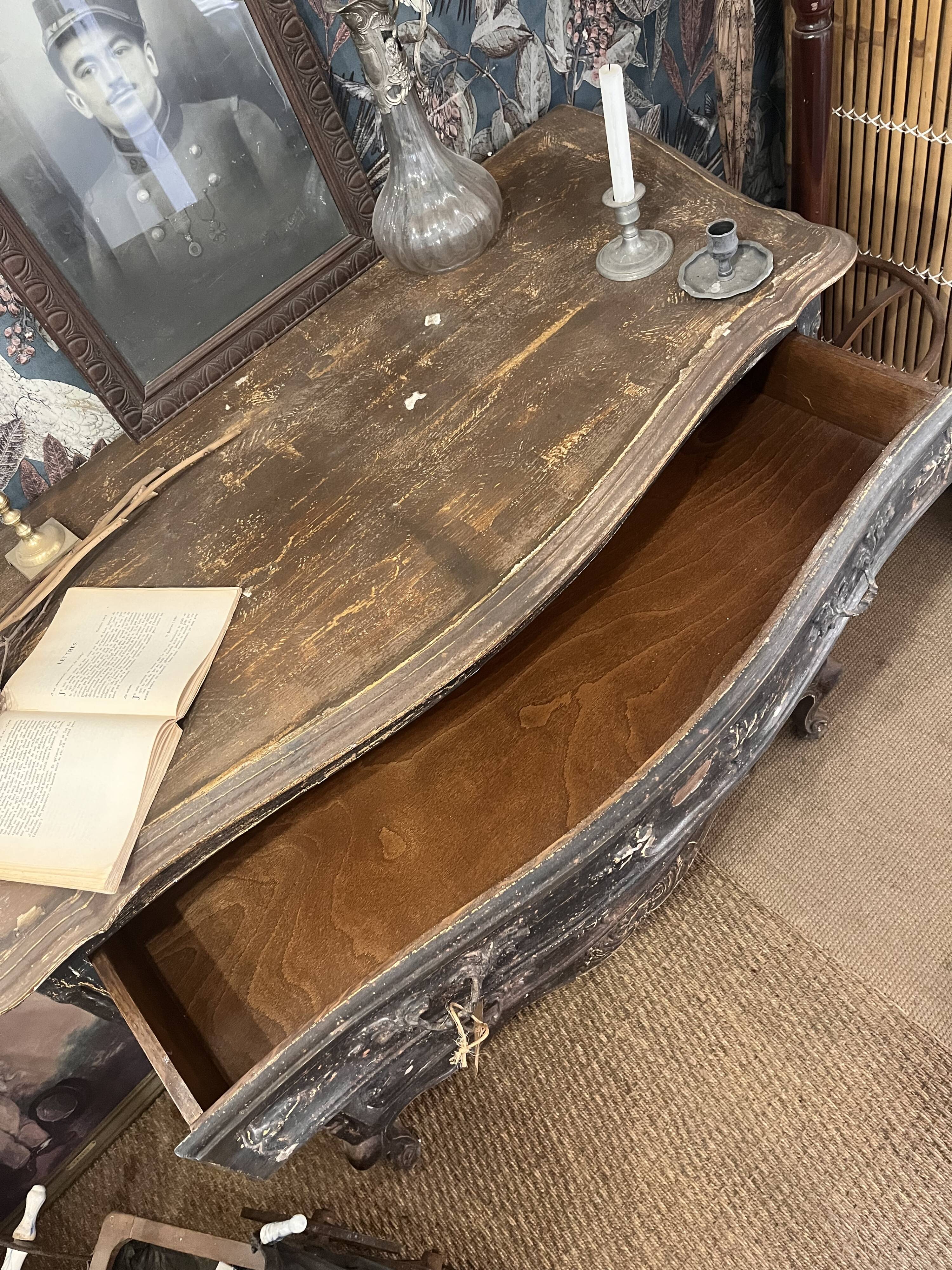 Commode arbalète