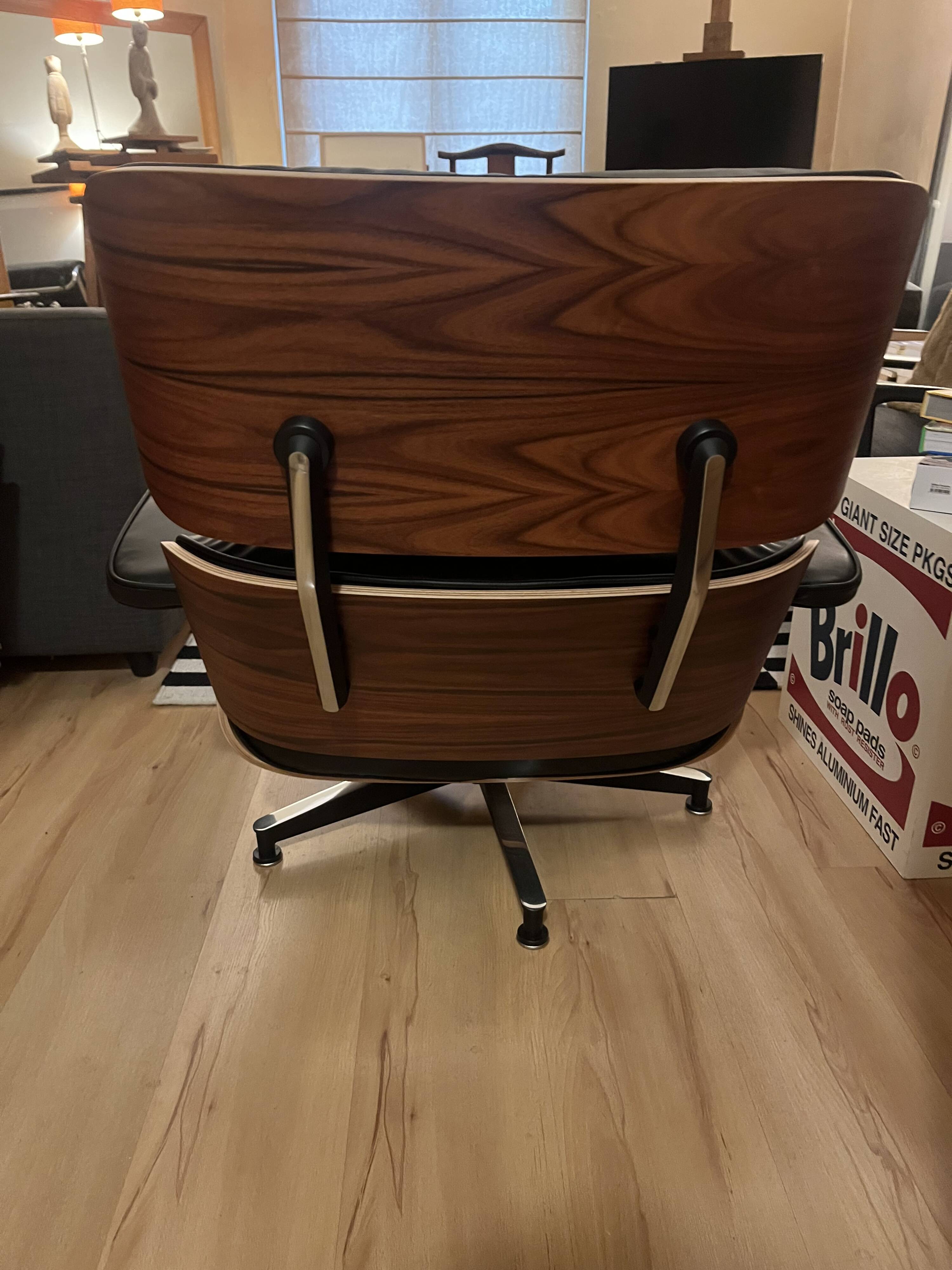 Charles Eames lounge chair, Herman Miller edition