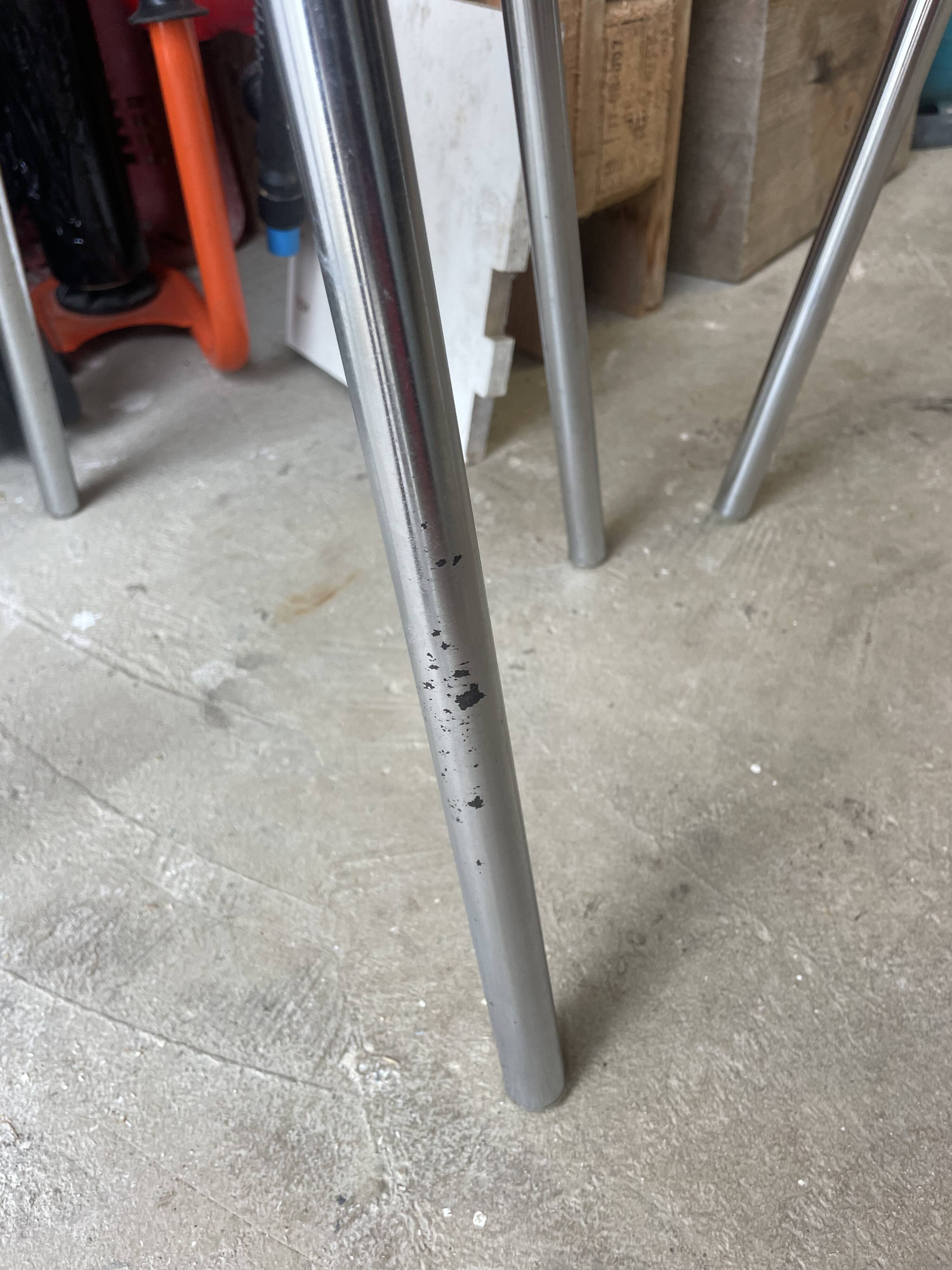 Set of green Formica stools 27 x 44