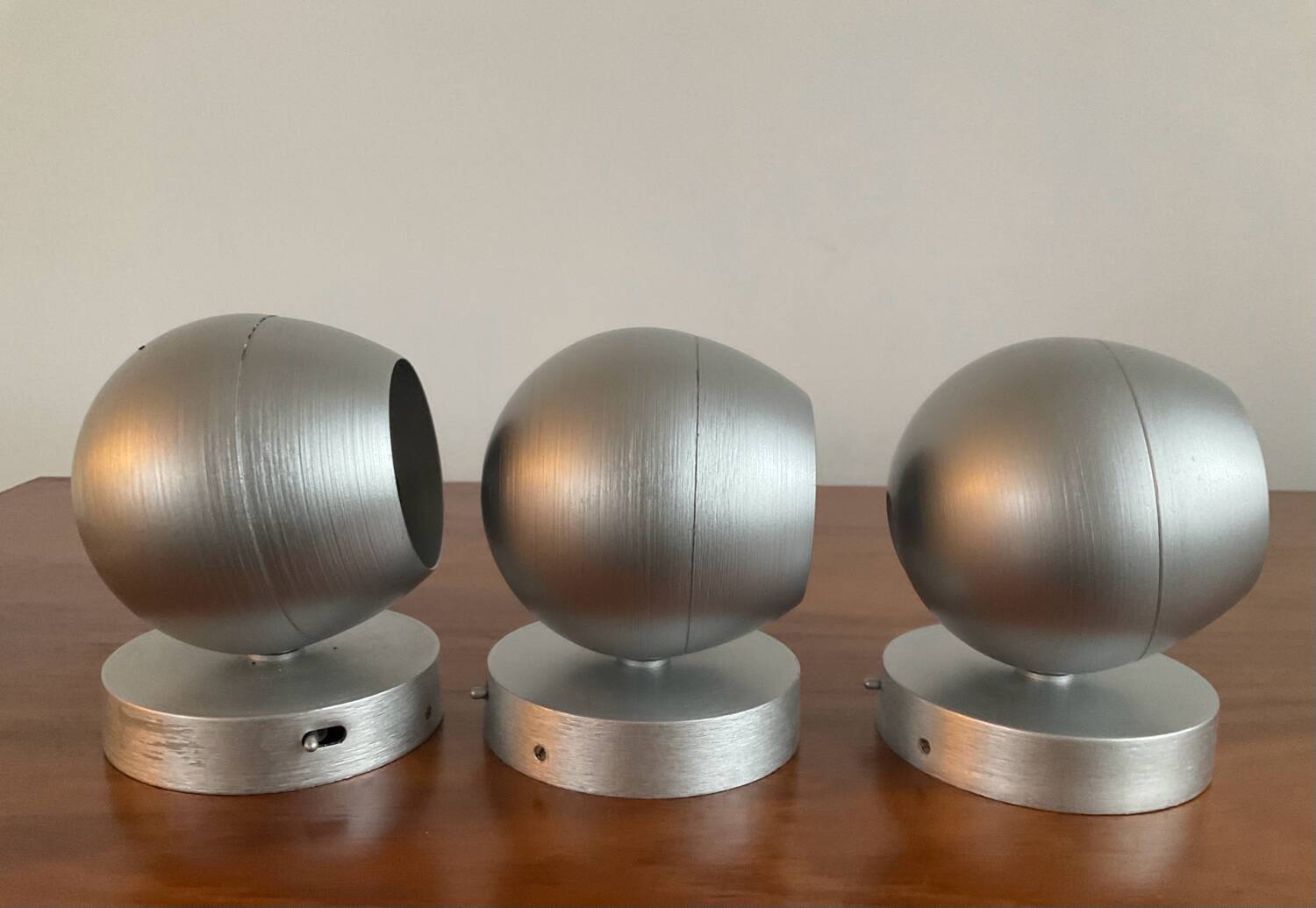 Series of 3 “Lirio” spotlights for Philips