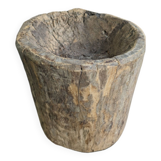 Wooden pot