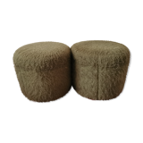 Deux poufs moumoute
