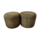 Deux poufs moumoute