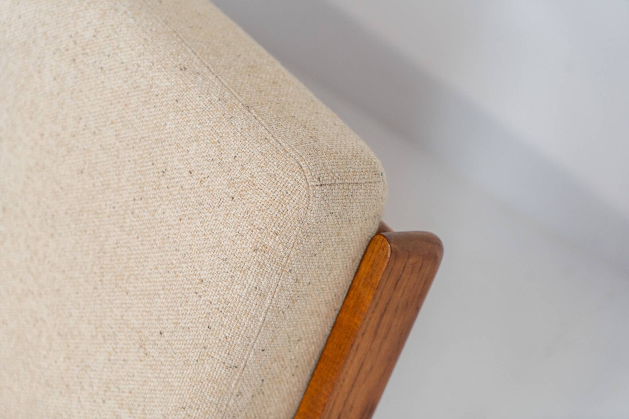 GE-290 3-seater sofa in oak by Hans J. Wegner for Getama