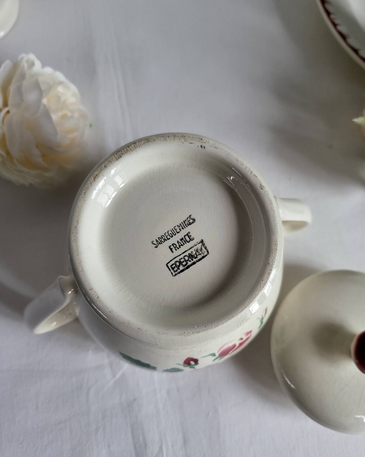 Sarreguemines earthenware sugar bowl, Epernay pattern