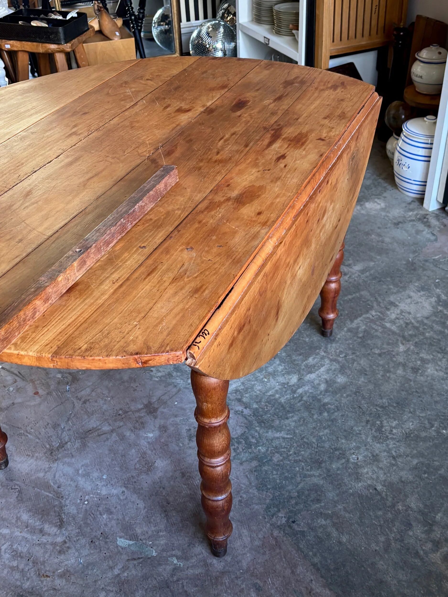 Dining table with 2 leaves in wood ⌀ 120 cm