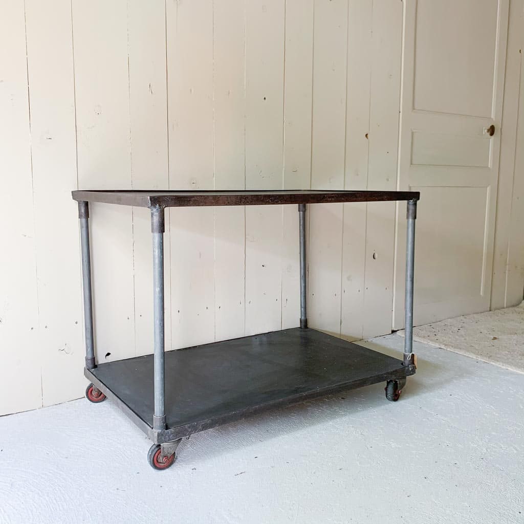 Metal rolling table