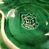 Large empty green leaf pocket Vallauris