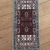 Handmade Tunisian carpet in upper wool twentieth century