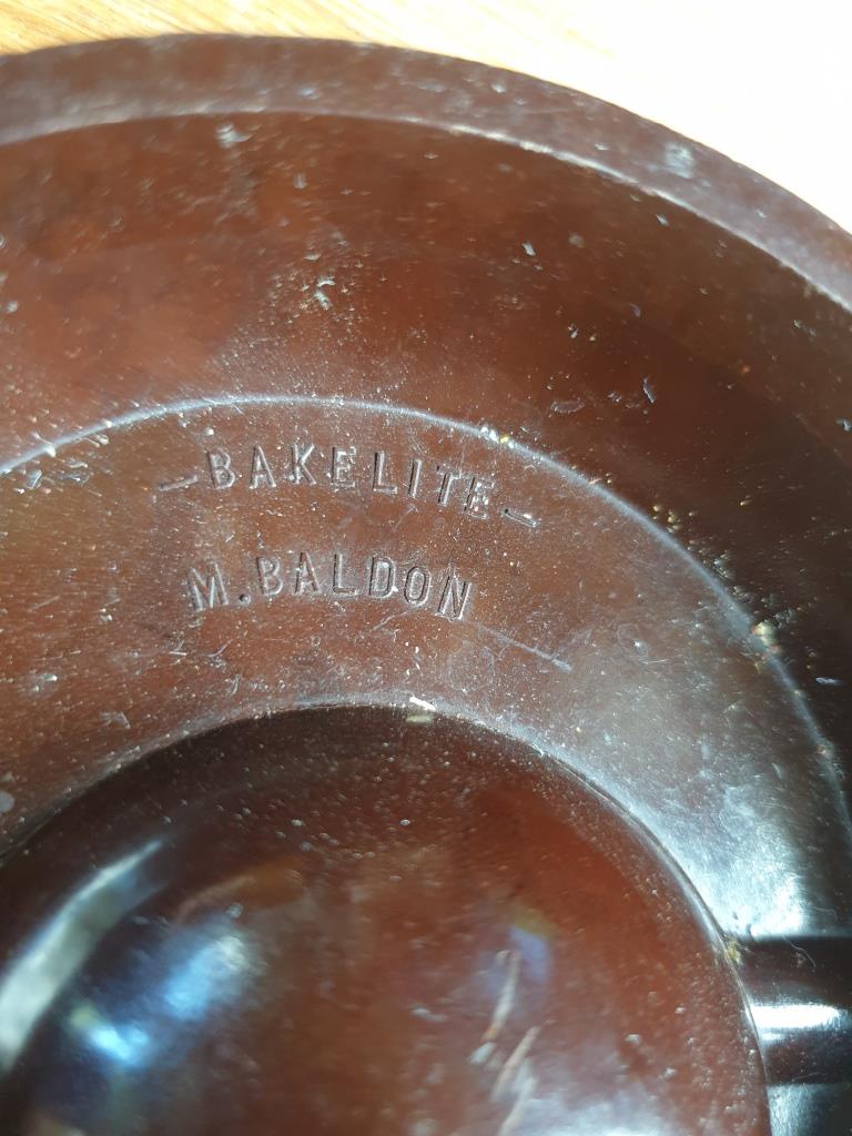 Bakelite ashtray 1930 M. Baldon