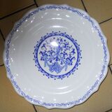 Service of 8 flat plates and 2 blue gien dishes