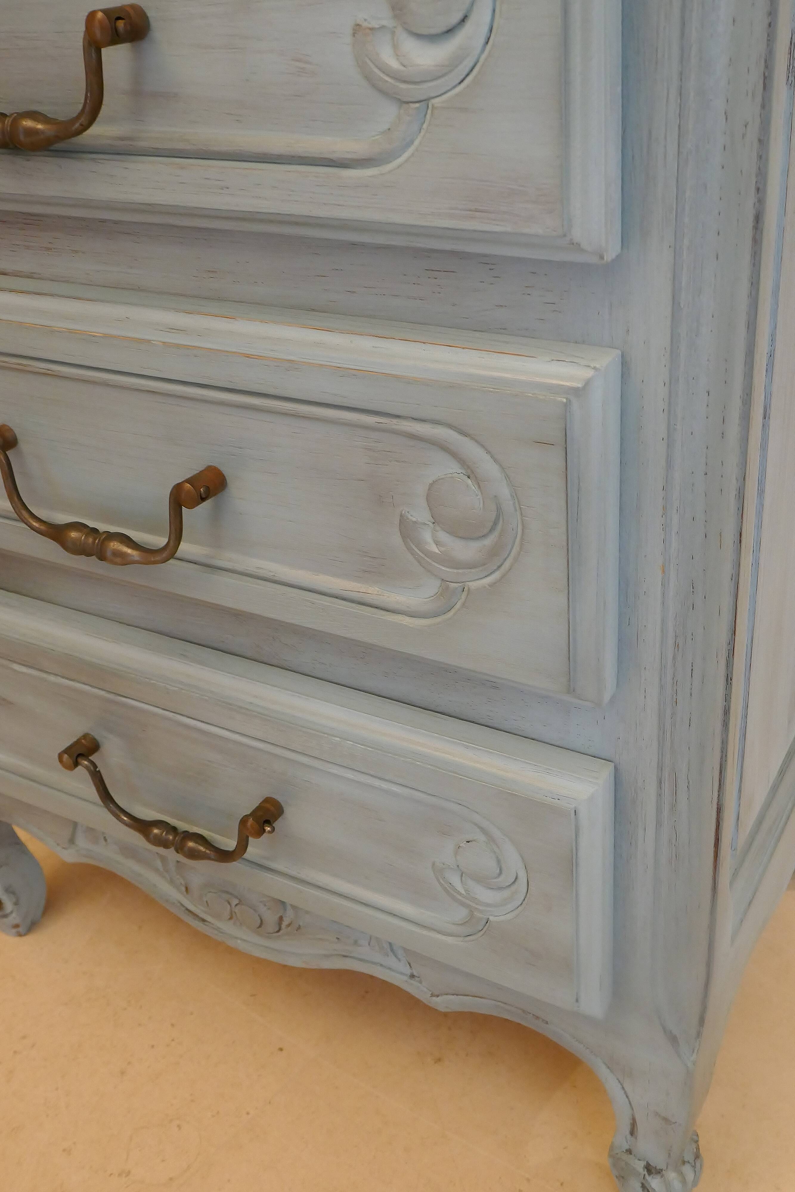 Romantic chiffonier