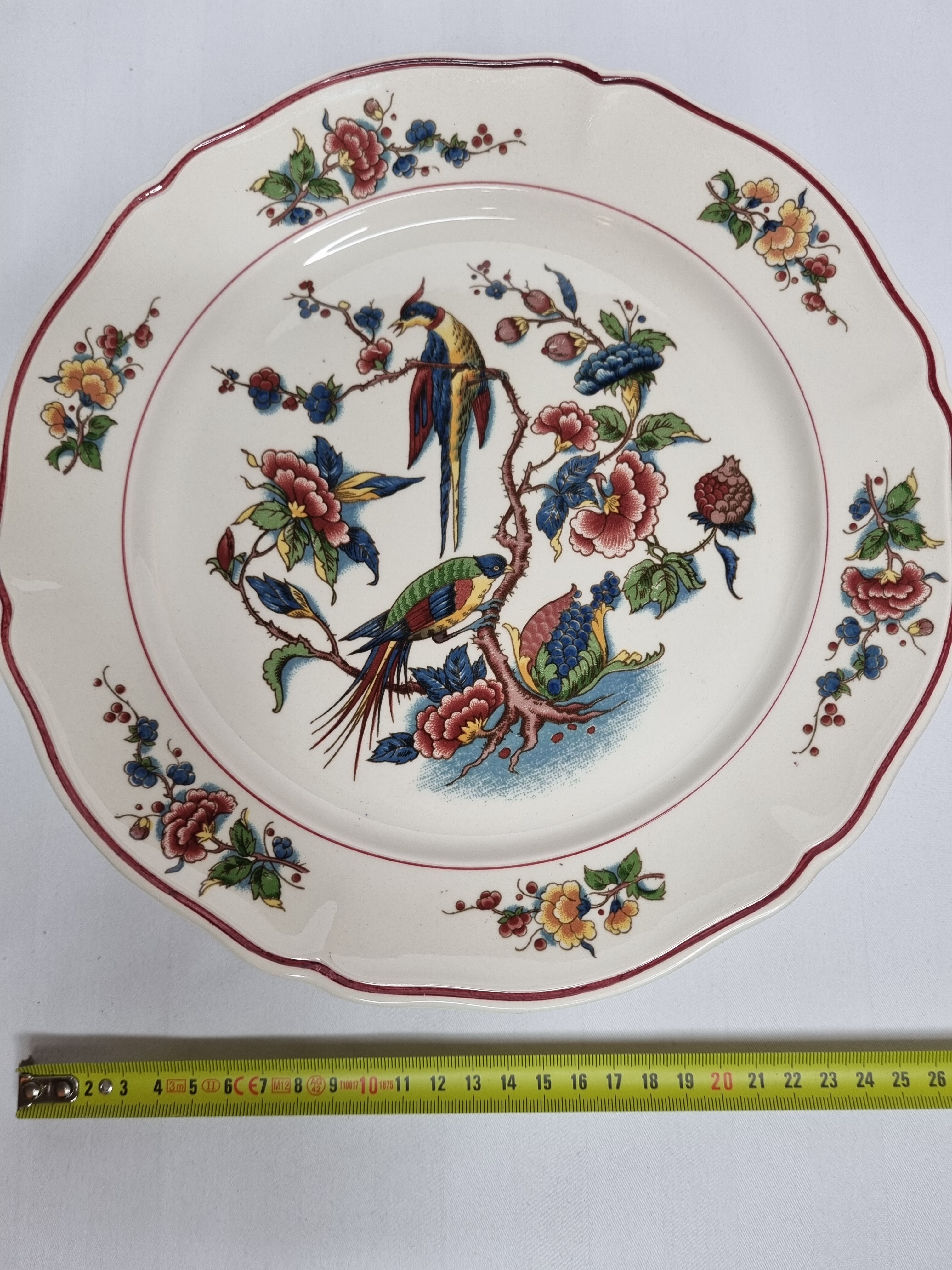 Ensemble de six assiettes Villeroy et Boch, décor Phénix, 26 cm