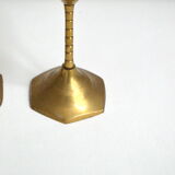 Paire de bougeoirs en laiton