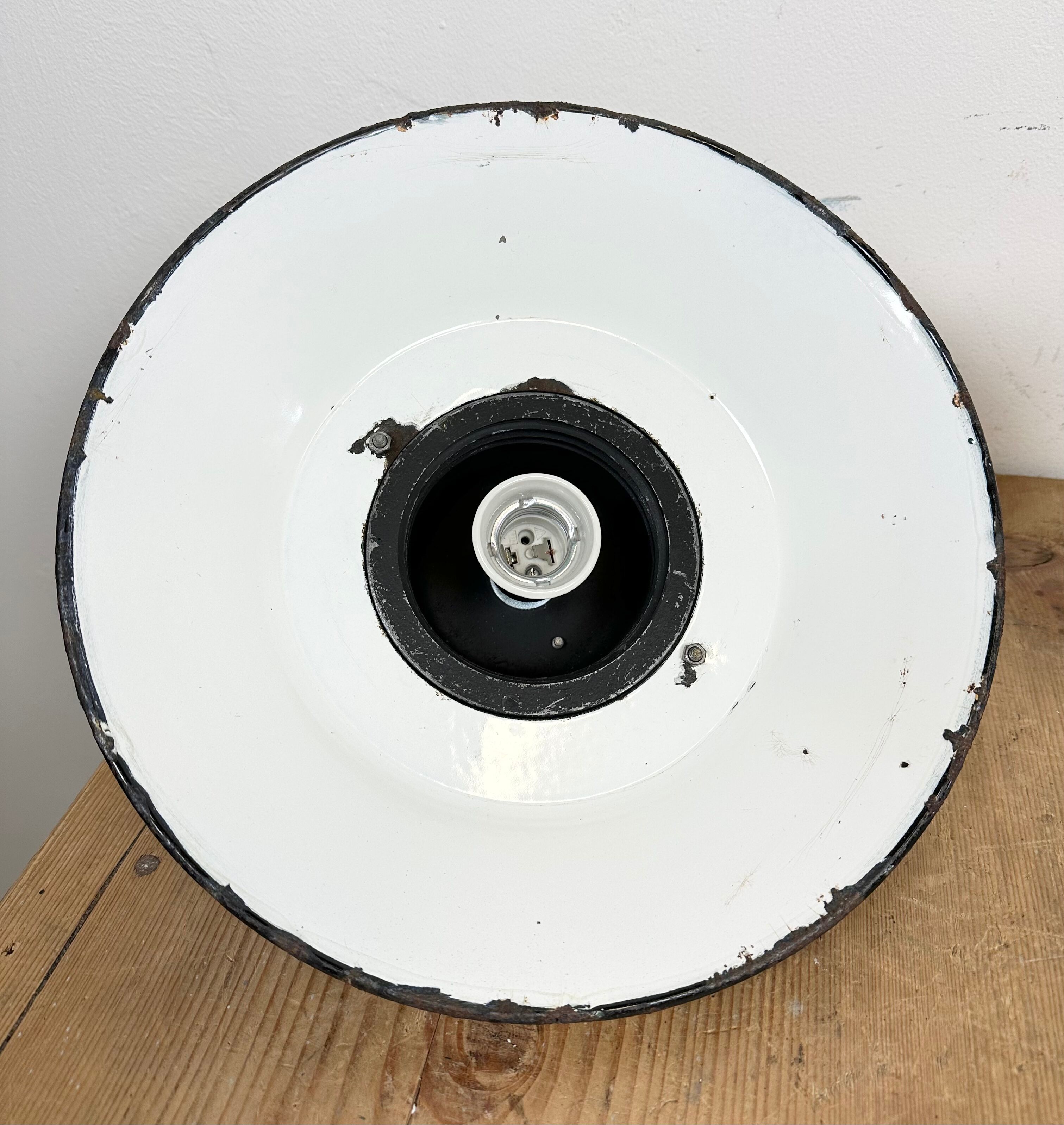 Green enamel and cast iron industrial pendant light, 1960s