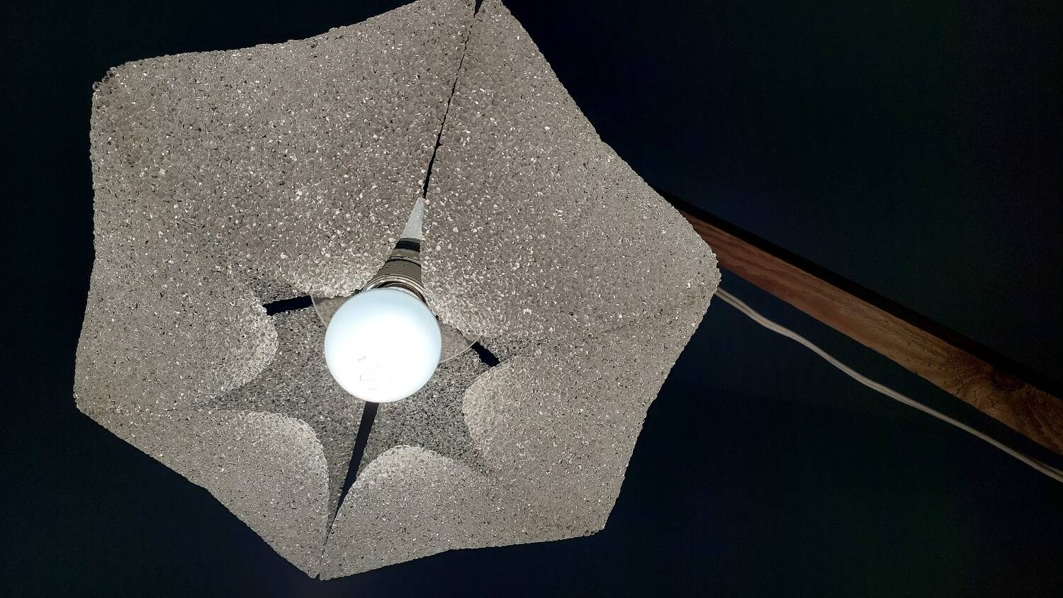Suspension en perspex