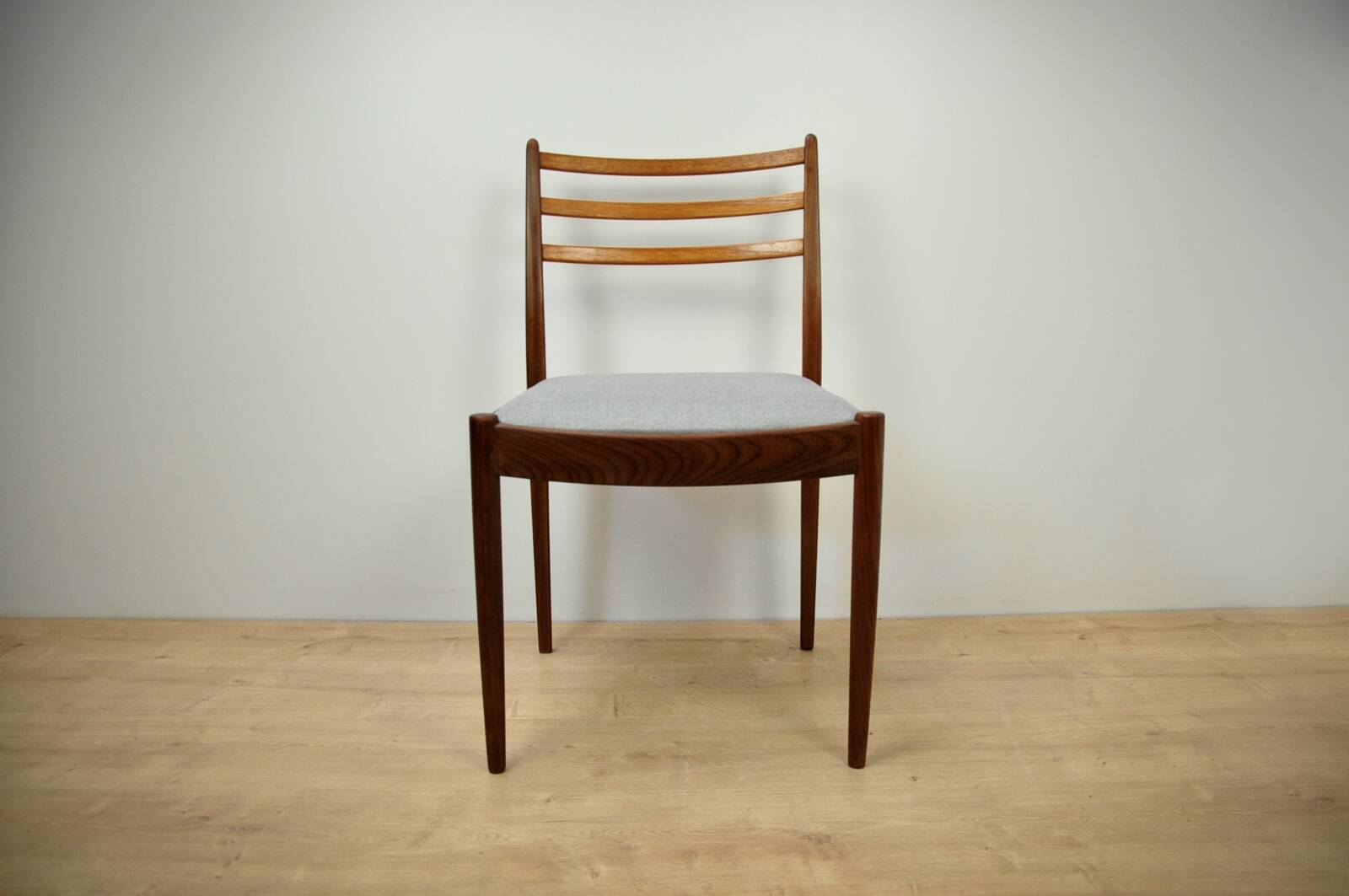 Chaises de Salle à Manger Vintage par Victor Wilkins pour G-Plan, 1960s, Set de 4