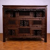 Asia 19th century: antique cabinet carved in mahogany (Chinese or Indochinese art)