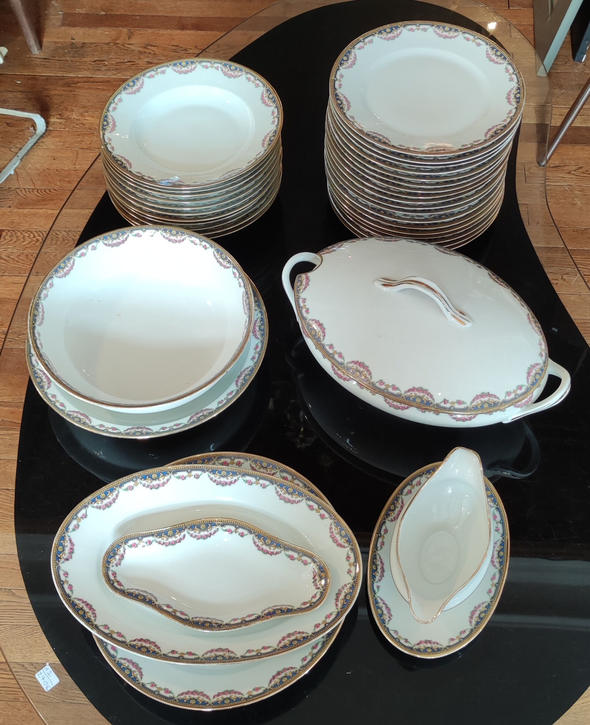 Former service dishes Limoges 36 pieces
