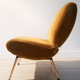 Mustard chair Pelfran model Kiss