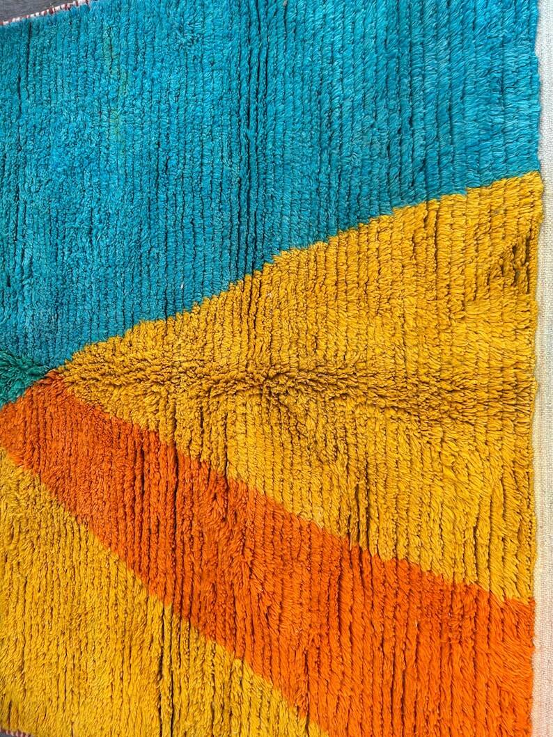 Moroccan handmade rug 250cm x 150cm