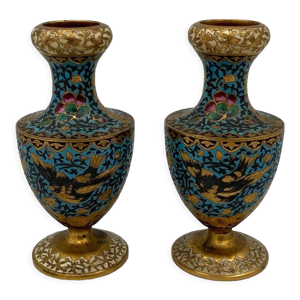 Paire de vases champlevés