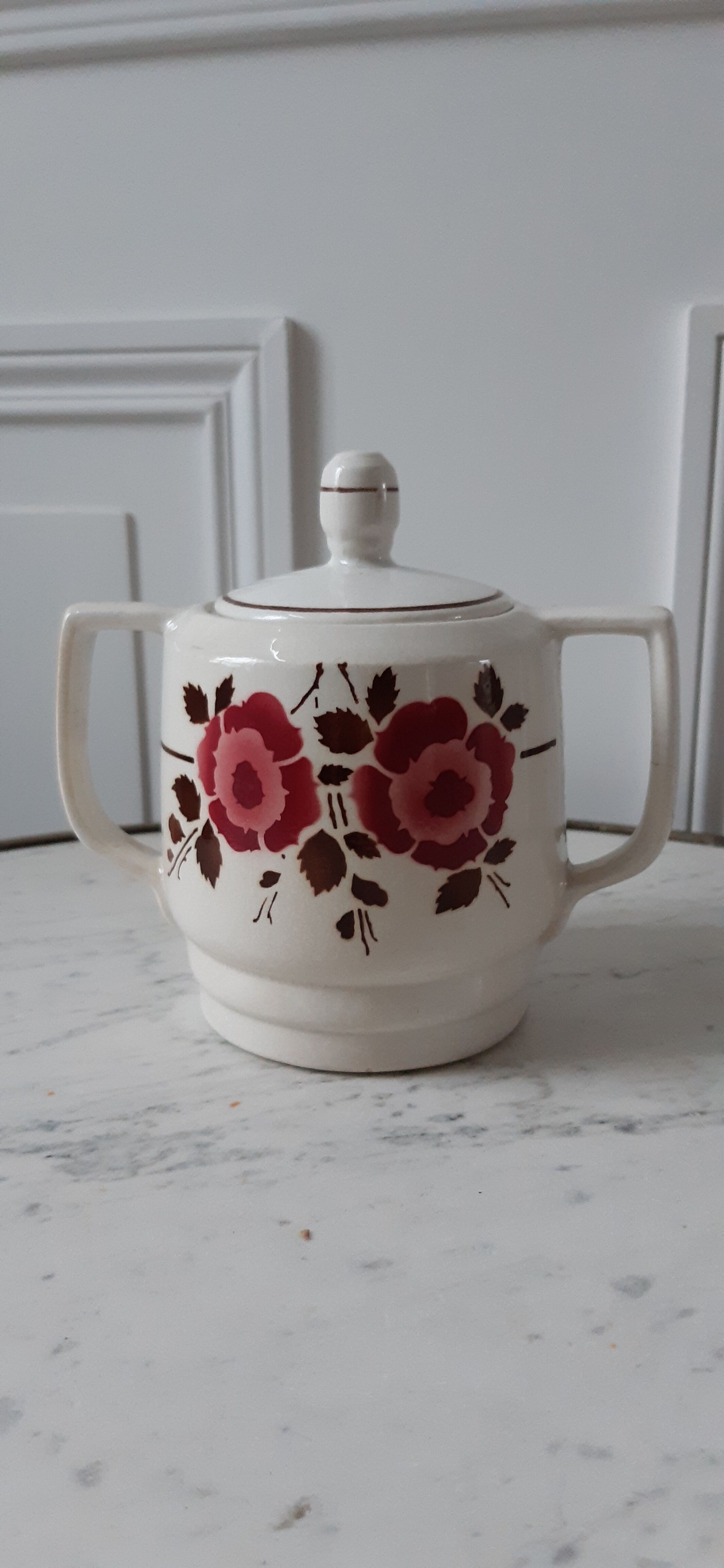 Sugar bowl small pot saint amand