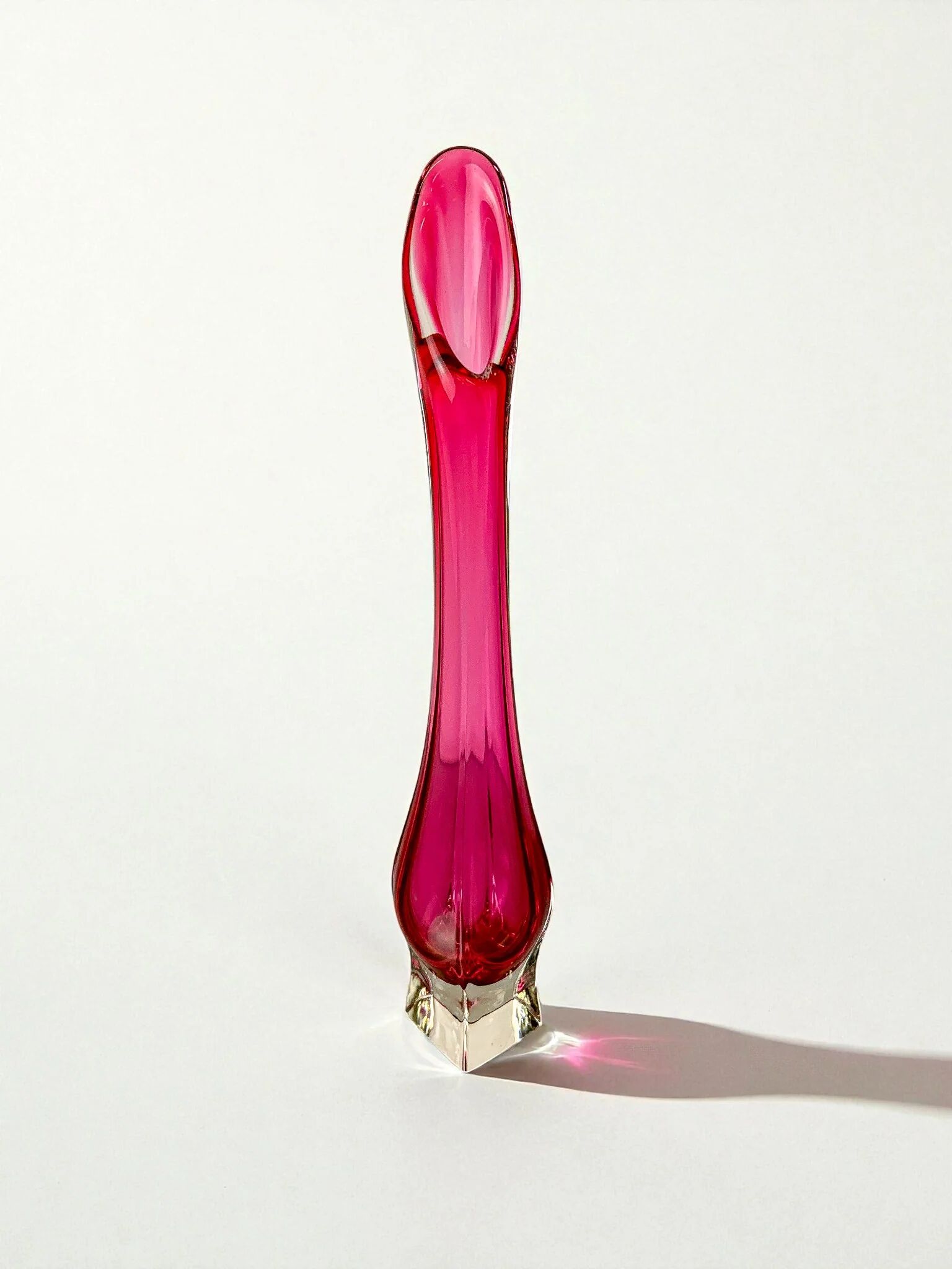 Italian pink Sommerso soliflore vase by Seguso, Murano, 1970s