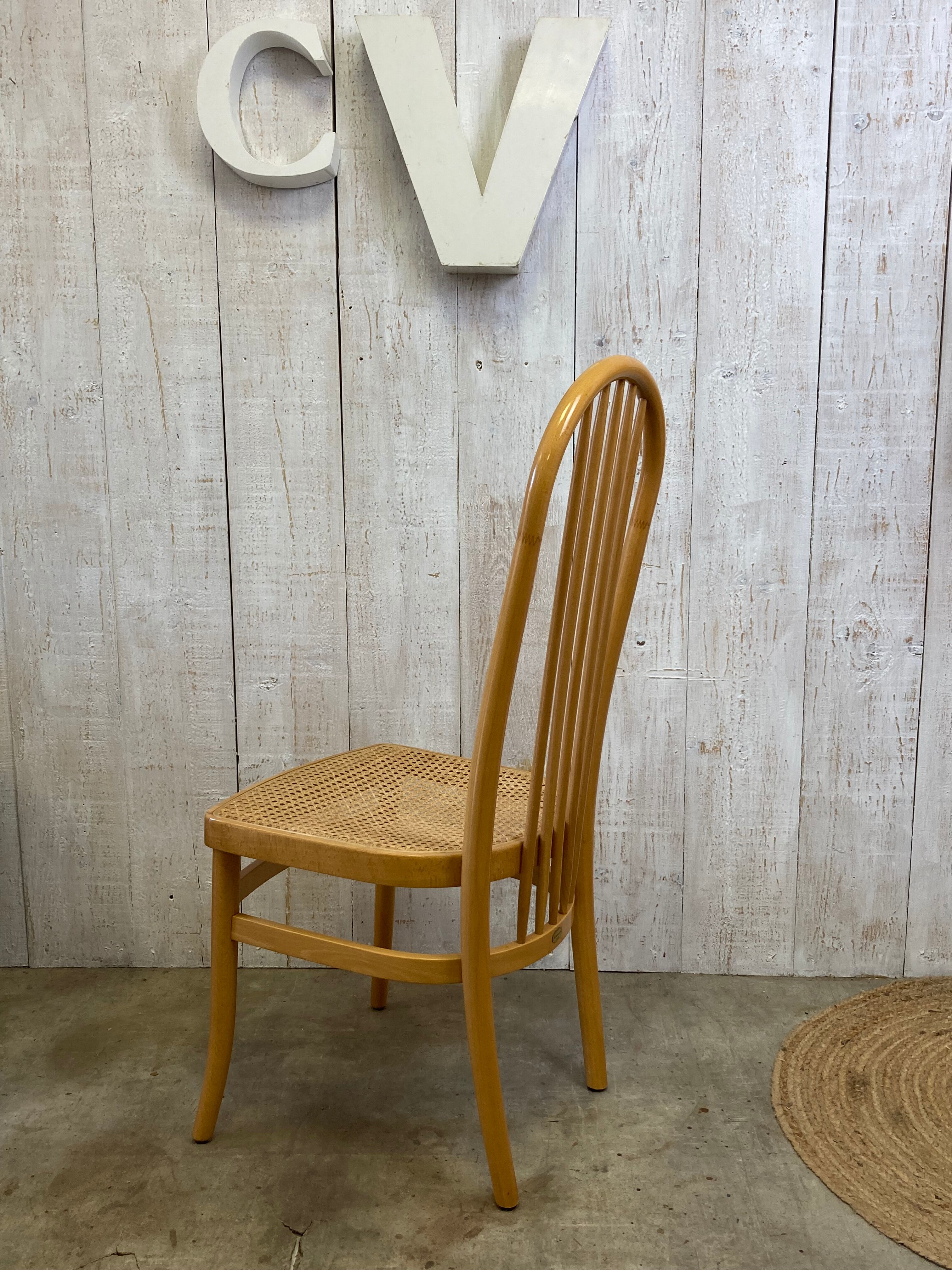 Baumann chair canned