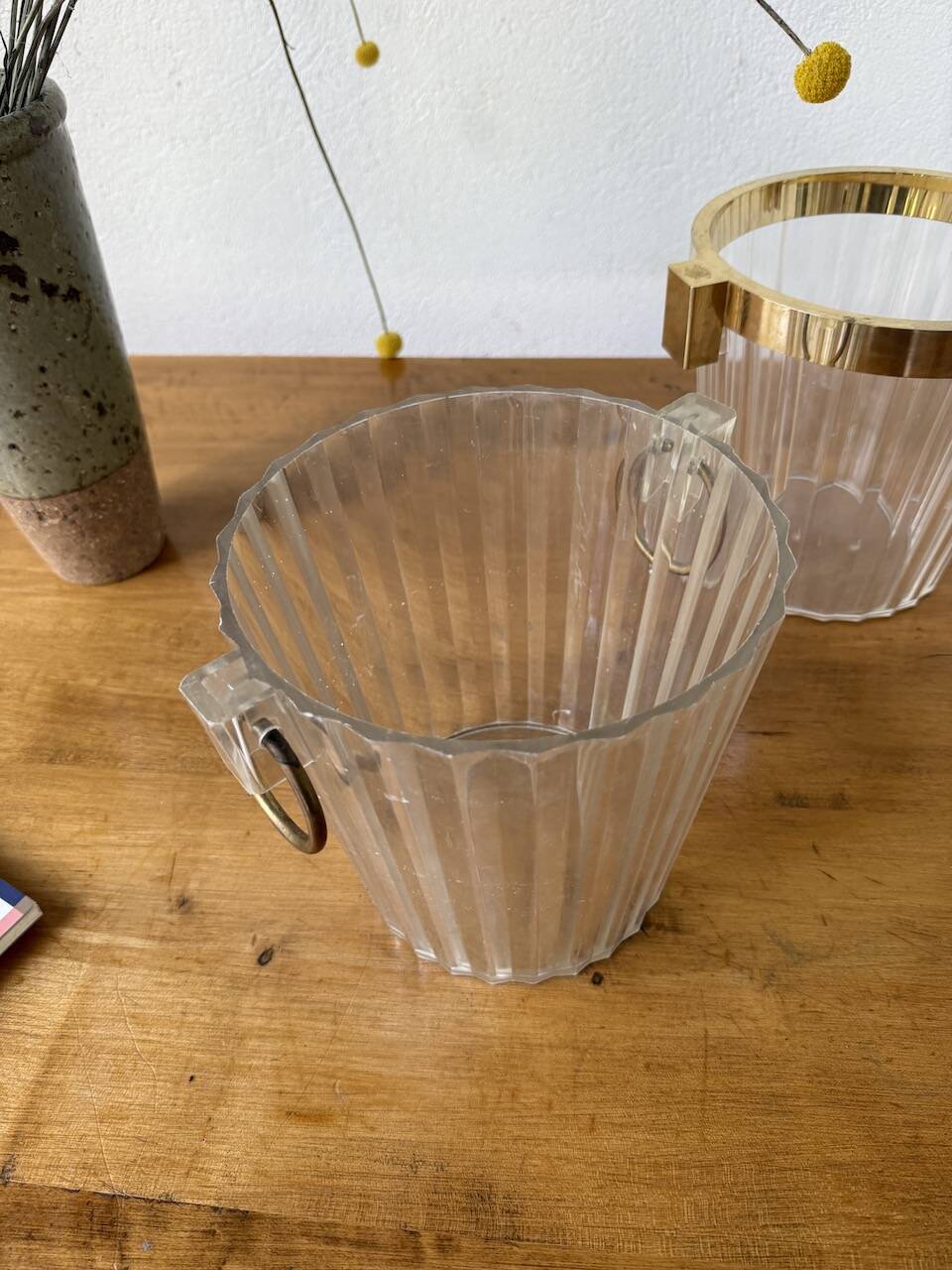 3 seaux à champagne en plexiglas transparent et doré, 1970