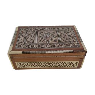 Oriental box marquetry of ON and mother-of-pearl