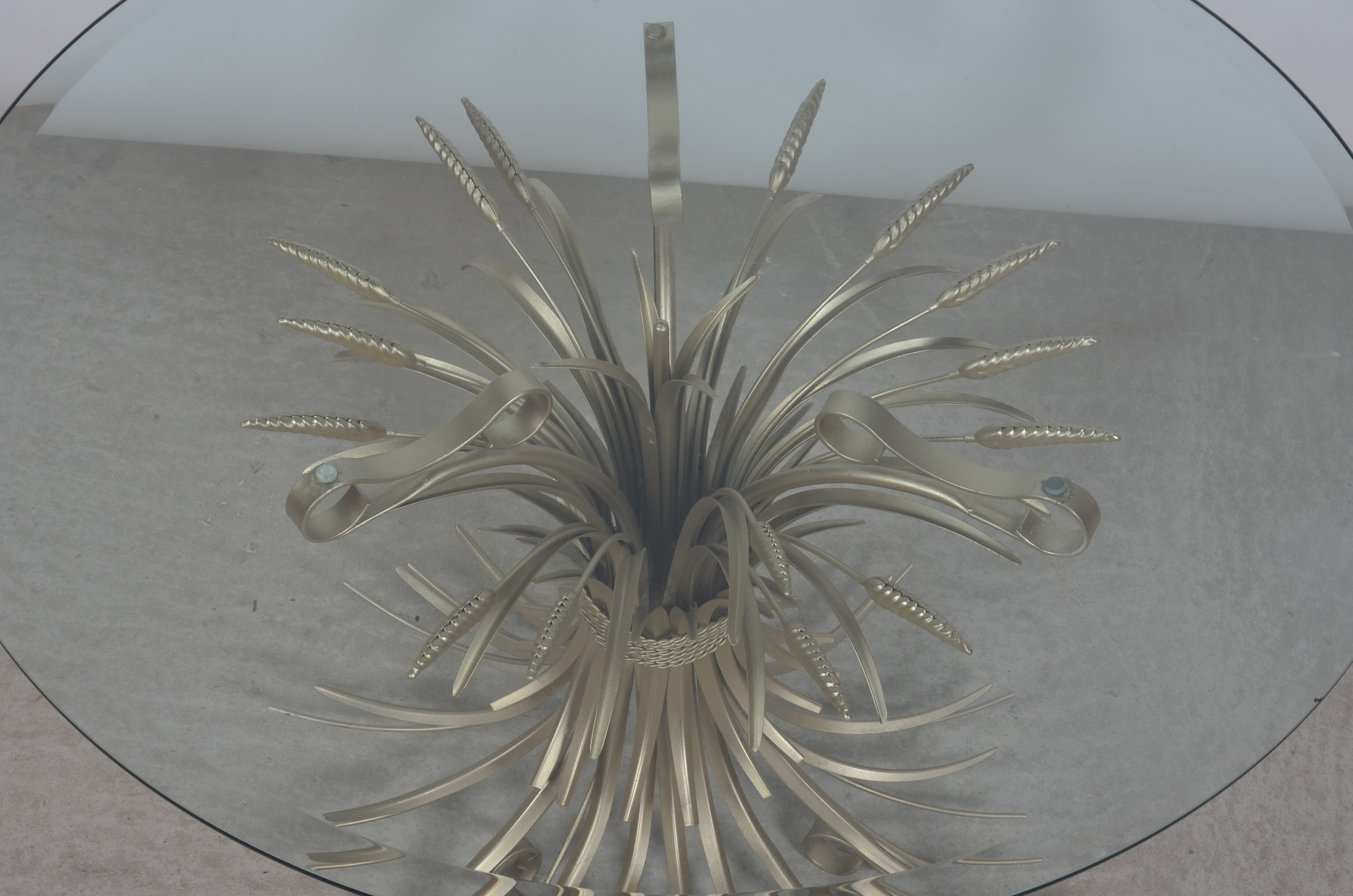 Coffee table sheaf of wheat