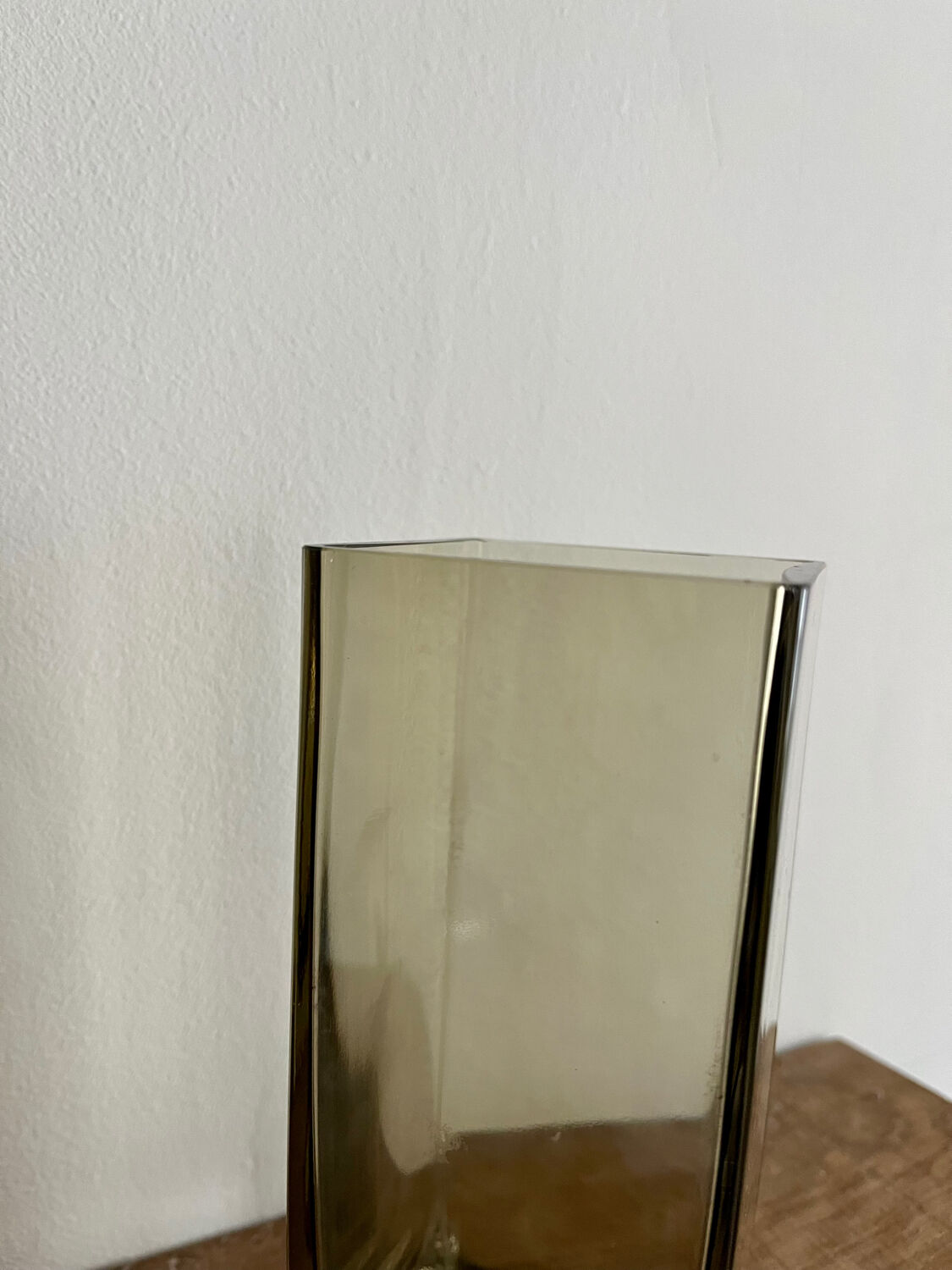 Rectangular vase in smoked crystal with Murano effect