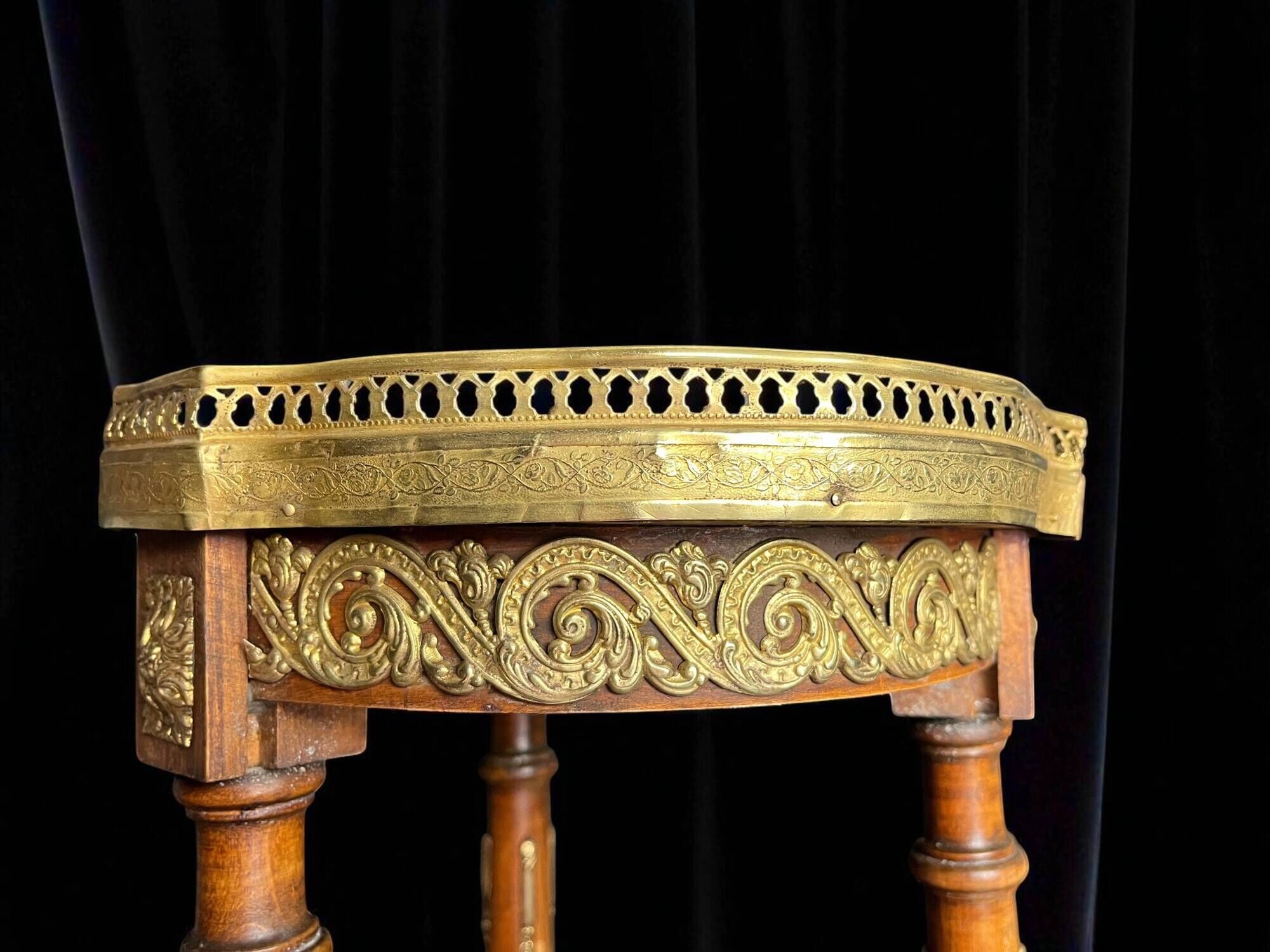 Louis XVI style tripod pedestal table, marble and brass, late 19th century