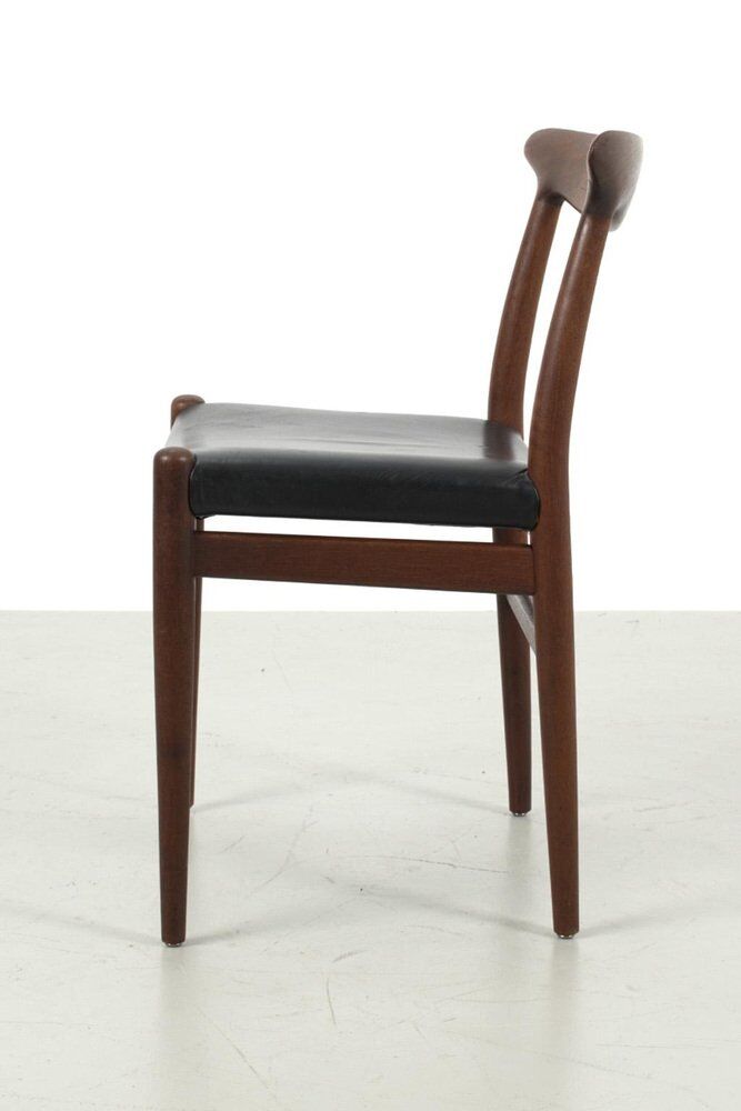 Model W2 Dining Chairs by Hans Wegner, Set of 4