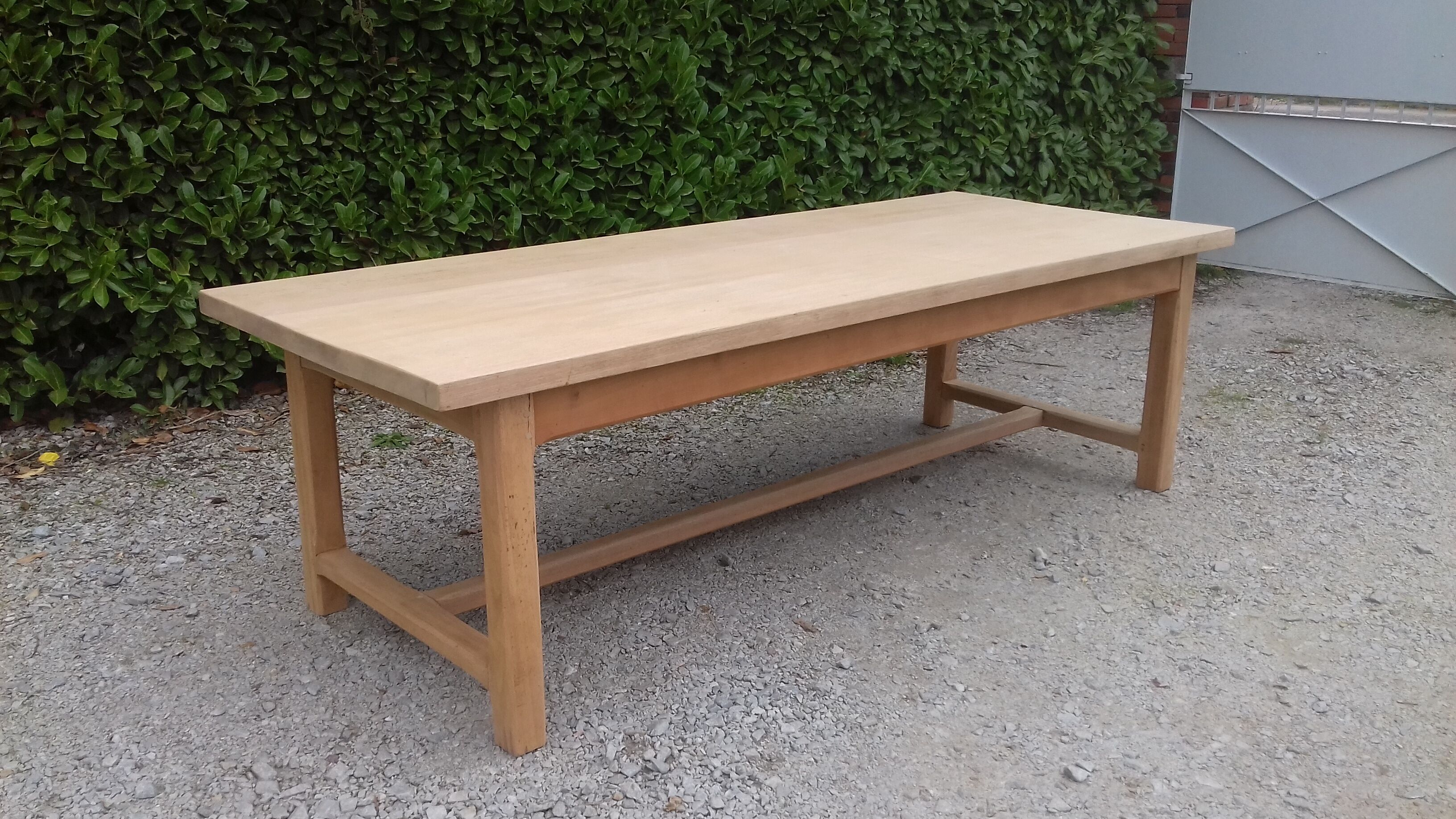 Farm table in solid oak