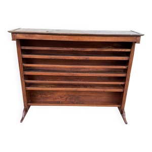 Échelle de vaisselier