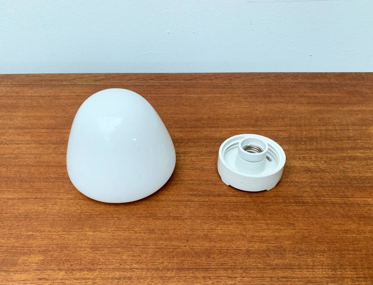 Ceiling or wall lamp Erdbeere in German glass from the mid-century by Wilhelm Wagenfeld for Lindner.